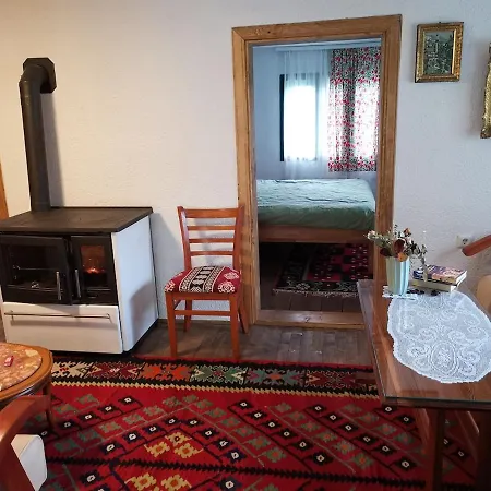 公寓 House In The Middle Of A Quiet Bosnian Village 福伊尼察
