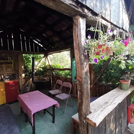 House In The Middle Of A Quiet Bosnian Village 公寓 福伊尼察