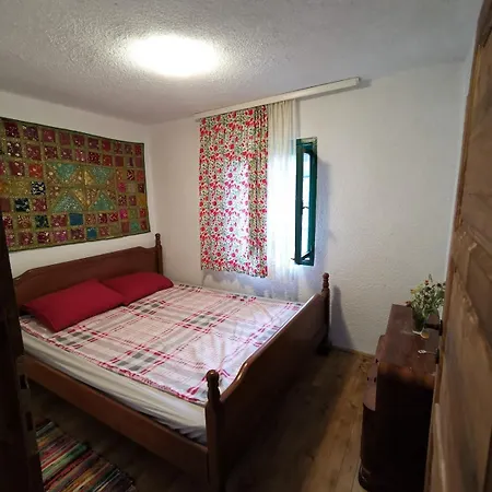 公寓 House In The Middle Of A Quiet Bosnian Village *