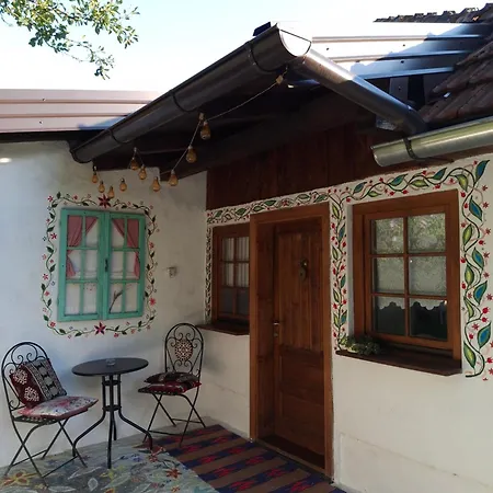 公寓 House In The Middle Of A Quiet Bosnian Village *